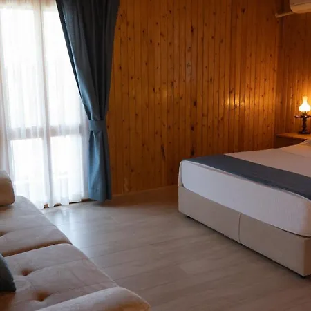 Buek Butik Nocleg ze śniadaniem 4*